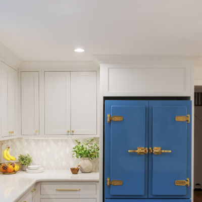 PERIMETER: Wood: Maple; Paint color: Pure White; Door Style: Cornish; Face Frame: Square Inset; ISLAND: Wood: Maple; Paint color: Poolhouse; Door Style: Cornish; Face Frame: Square Inset PERIMETER: Wood: Maple; Paint color: Pure White; Door Style: Cornish; Face Frame: Square Inset; ISLAND: Wood: Maple; Paint color: Poolhouse; Door Style: Cornish; Face Frame: Square Inset