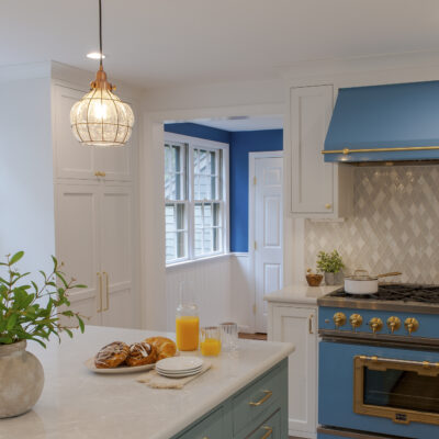 PERIMETER: Wood: Maple; Paint color: Pure White; Door Style: Cornish; Face Frame: Square Inset; ISLAND: Wood: Maple; Paint color: Poolhouse; Door Style: Cornish; Face Frame: Square Inset PERIMETER: Wood: Maple; Paint color: Pure White; Door Style: Cornish; Face Frame: Square Inset; ISLAND: Wood: Maple; Paint color: Poolhouse; Door Style: Cornish; Face Frame: Square Inset